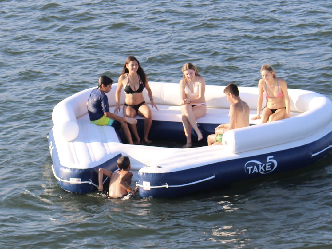 FunAir Floating Oasis