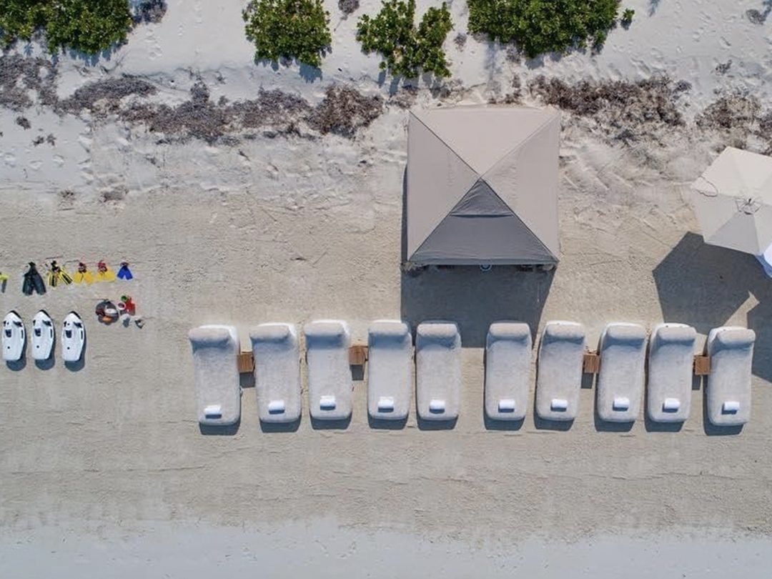 FunAir Superyacht Beach Loungers