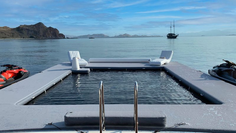 Beach Club Sea Pool