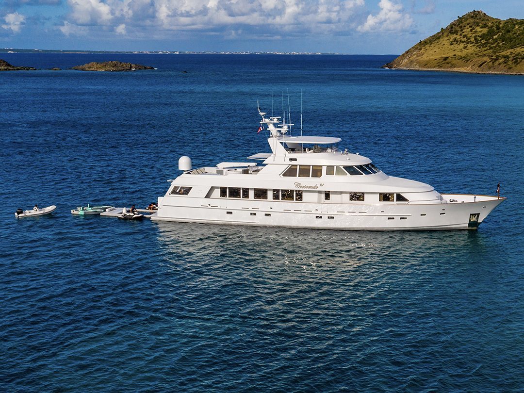 Superyacht Crescendo IV with FunSize Beach Club Sea Pool and Superyacht Wave Chairs