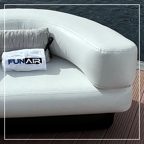 The ergonomic design of the FunAir Club Chair