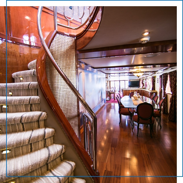 The elegant interior on Motor Yacht Leight Star