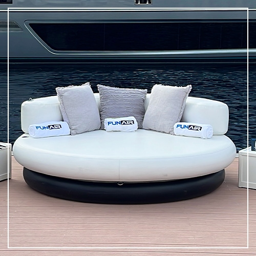 The sophisticated Club Chaise