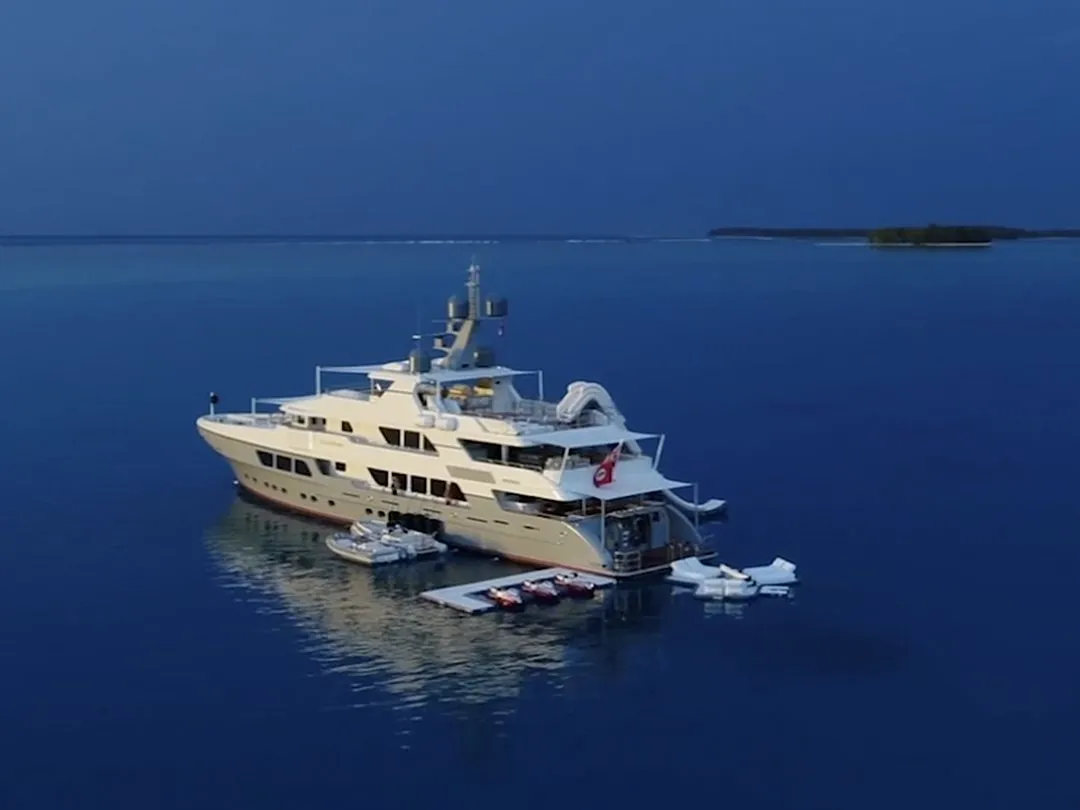 FunAir Floating Island attached to MY Endless Summer