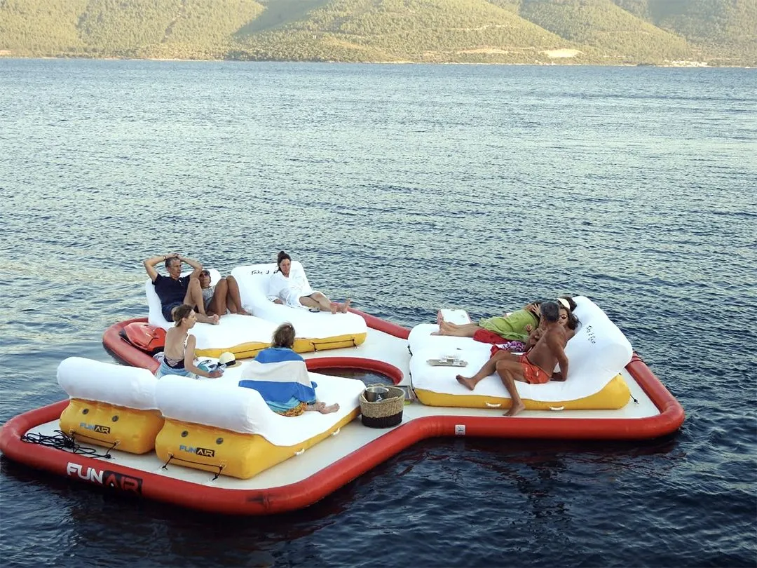 The custom FunAir Floating Island belonging to SY Take It Easier