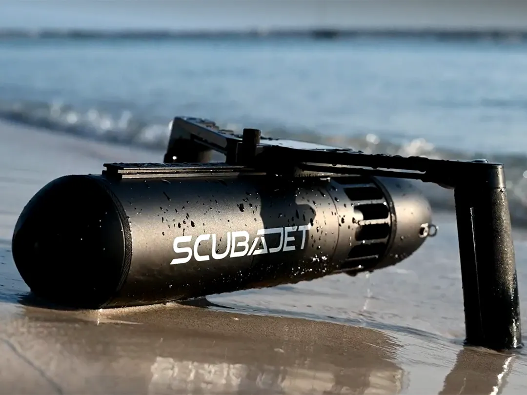 Portable SCUBAJET at the beach