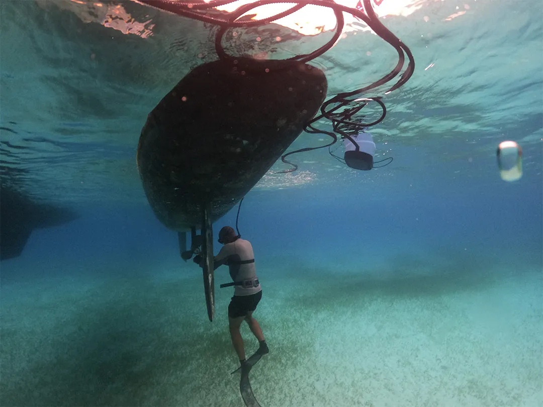 Diving during a luxury yacht vacation with a BLU3 diving system