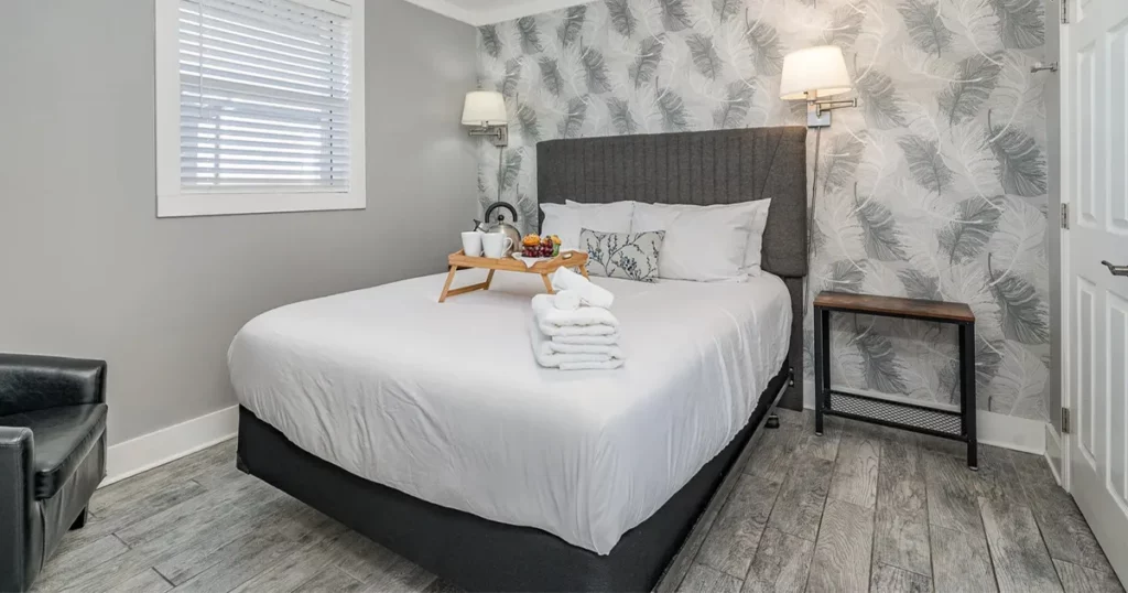 Urban Pearl bedroom