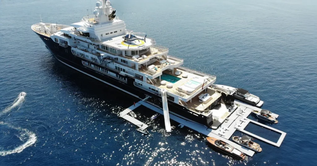 FunAir Super Dock on Motor Yacht Ulysses
