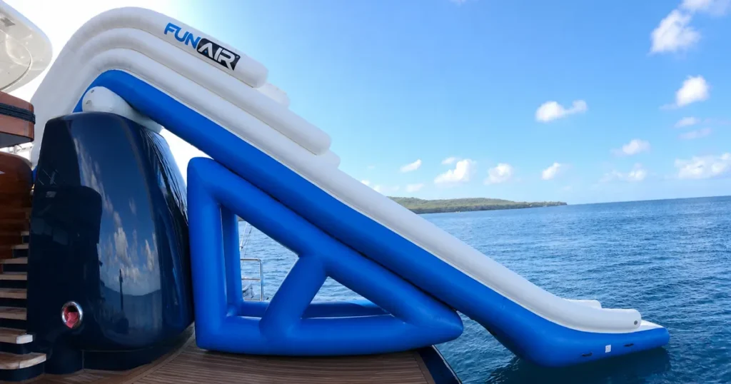 Stern Yacht Slides